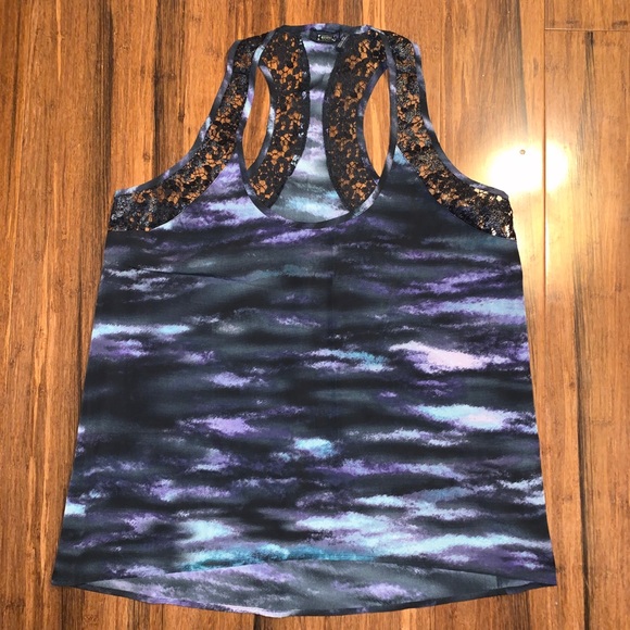 GUESS BLUE/PURPLE/GREY LACE PATTERNED TANK TOP SIZE LARGE - Picture 1 of 3